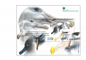 Timbre 10 ans Réserve Naturelle des TAAF  "Portraits de six albatros"